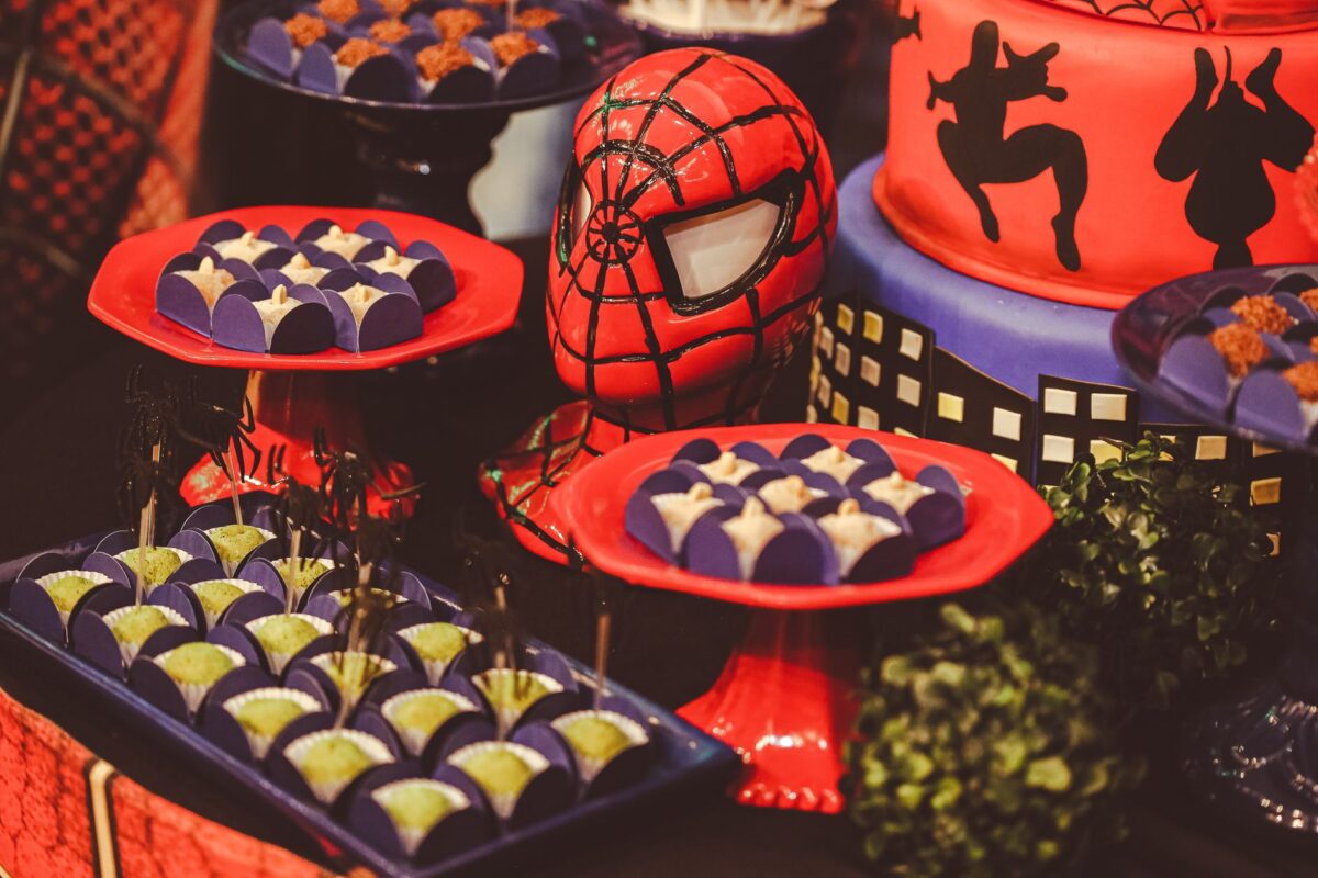 spider man différences élémentaux film éloigne